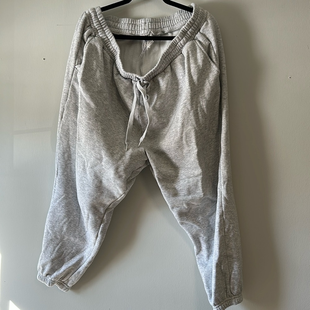 Fabletics thick comfy sweatpants